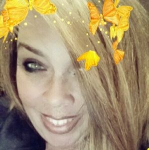 Meet your Posher, Lori